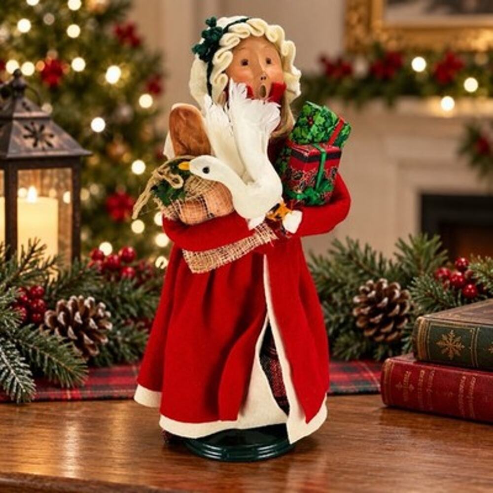 Byers Choice 2000 Woman Christmas Shopper Caroler White Goose Gifts 12”
